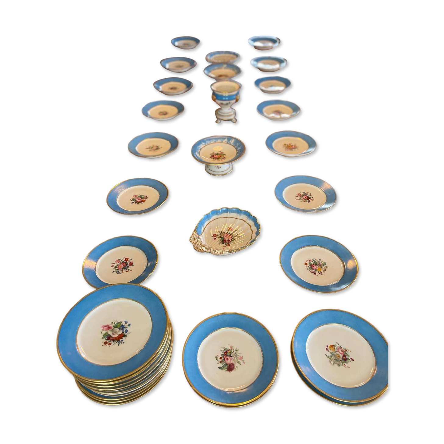 Service ancien de style Napoléon 3– 35 assiettes & pièces de présentation