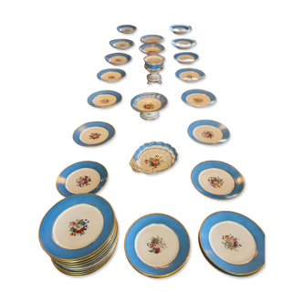 Antique service in Napoléon III style – 35 plates & serving pieces