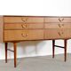 Buffet/commode Meredew du milieu du siècle en teck. Vintage