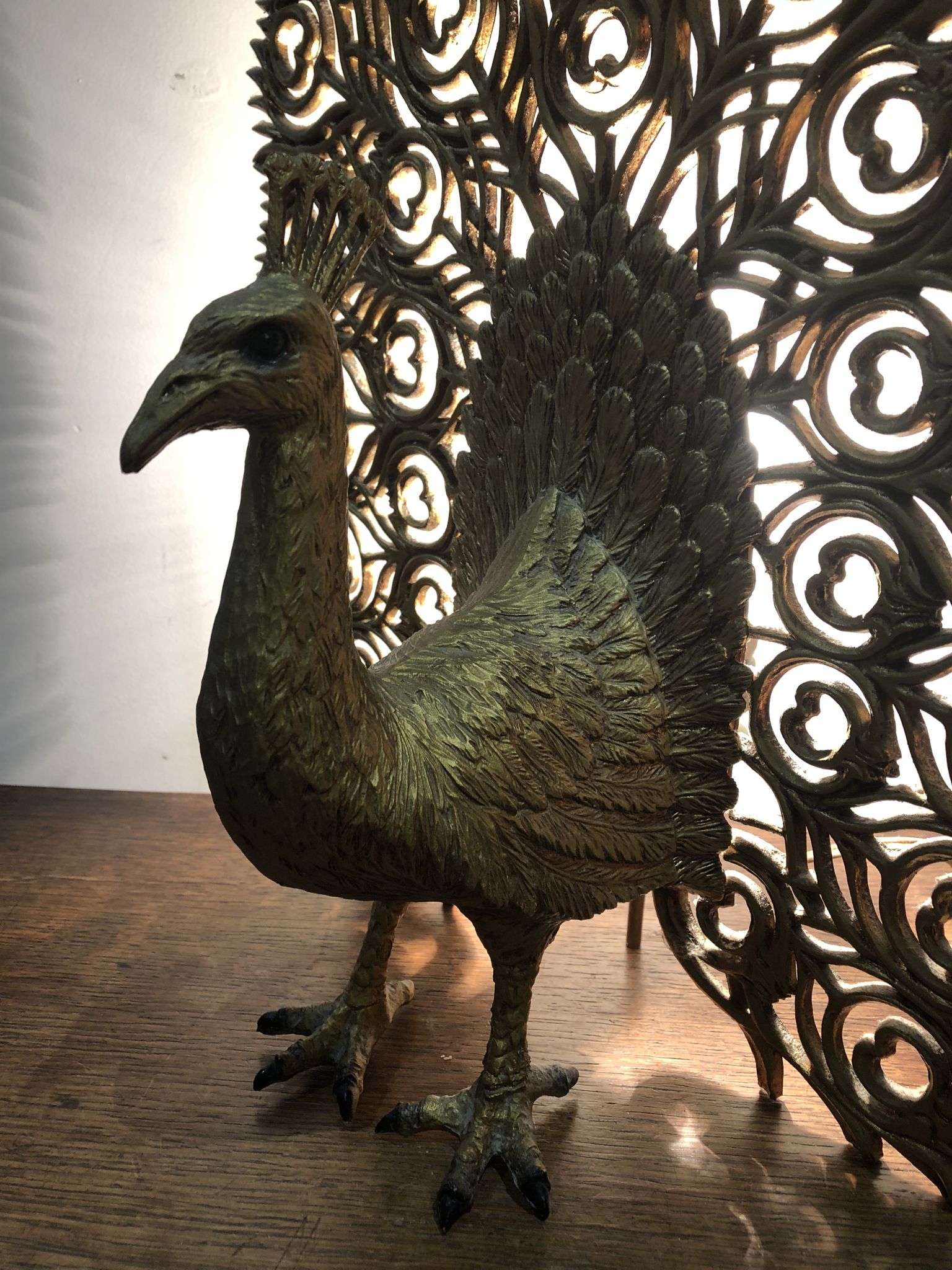 Lampe paon dorée