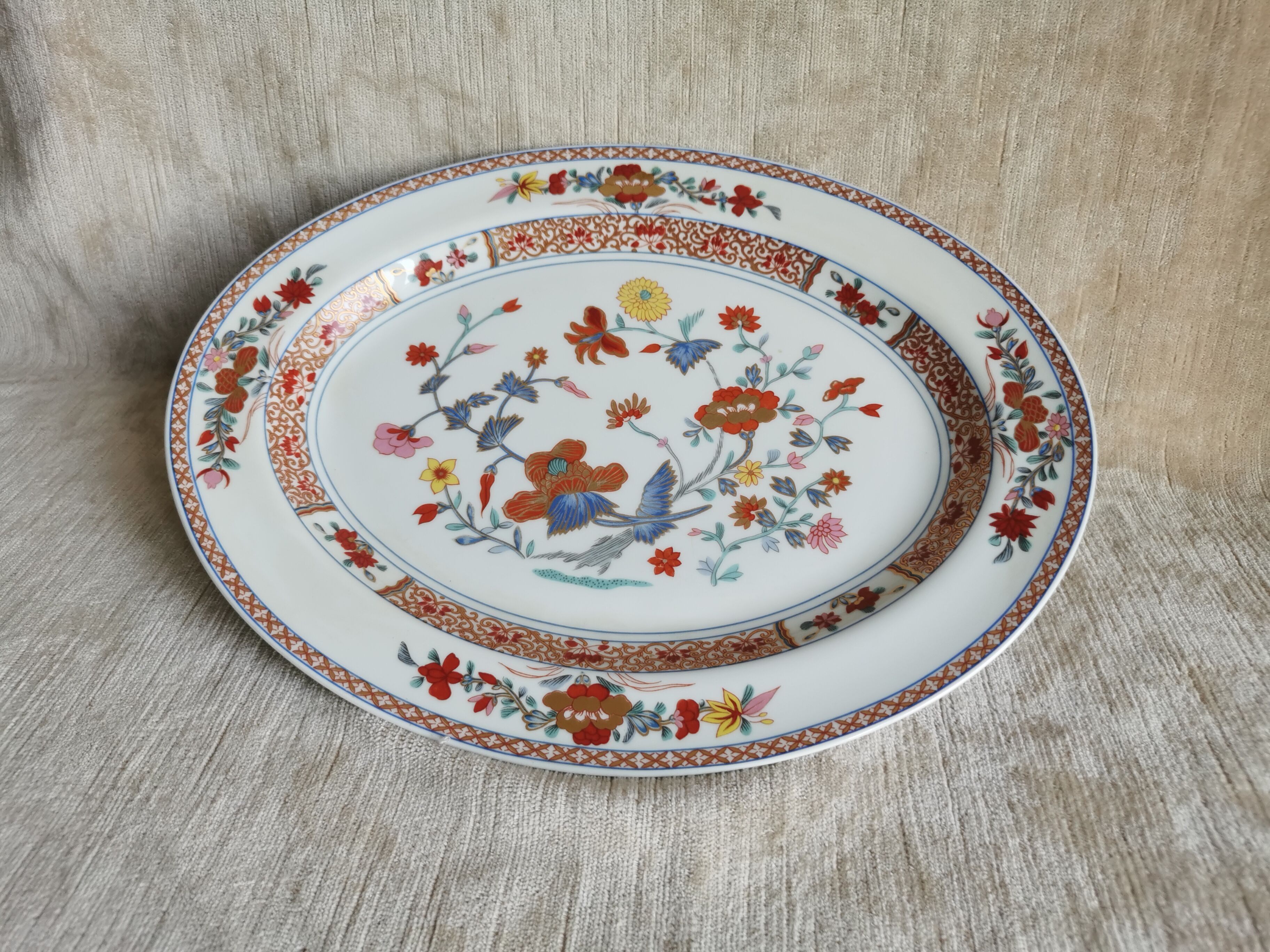 Porcelain dish from Limoges Bernardaud model Pondicherry