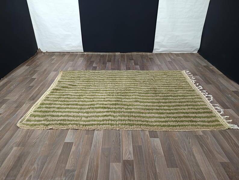 Handmade Moroccan rug 250cm x 150cm