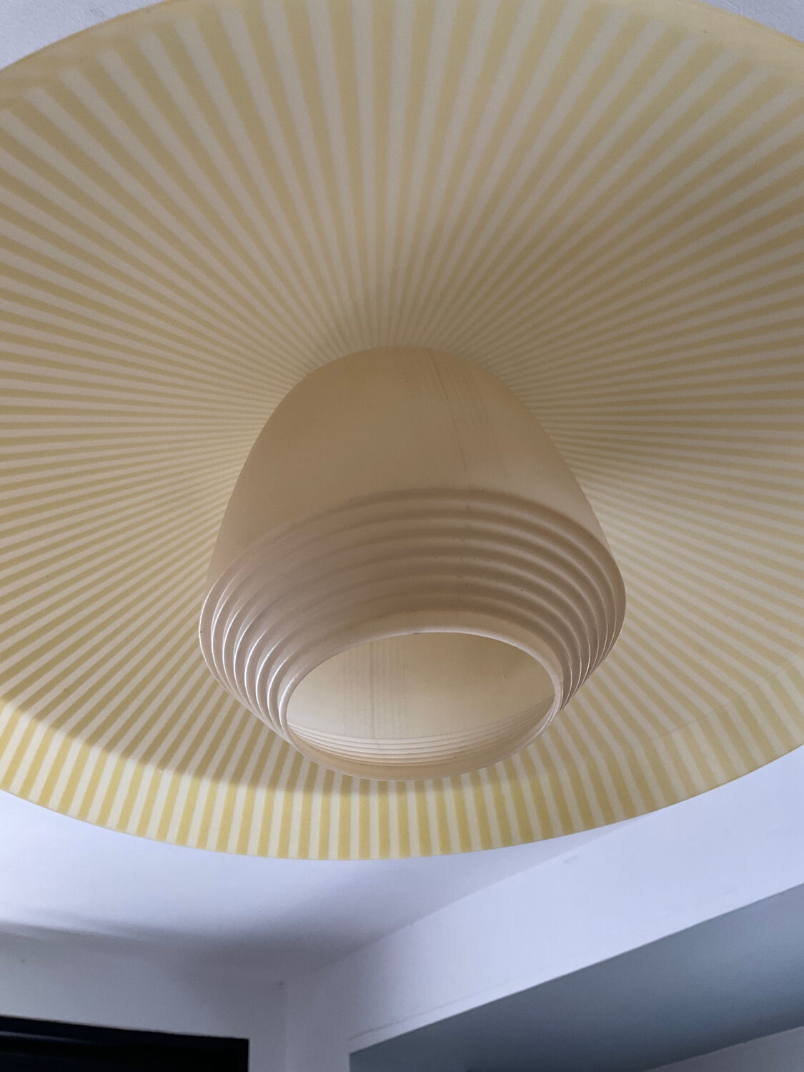Saucer pendant light from the 60s and 70s