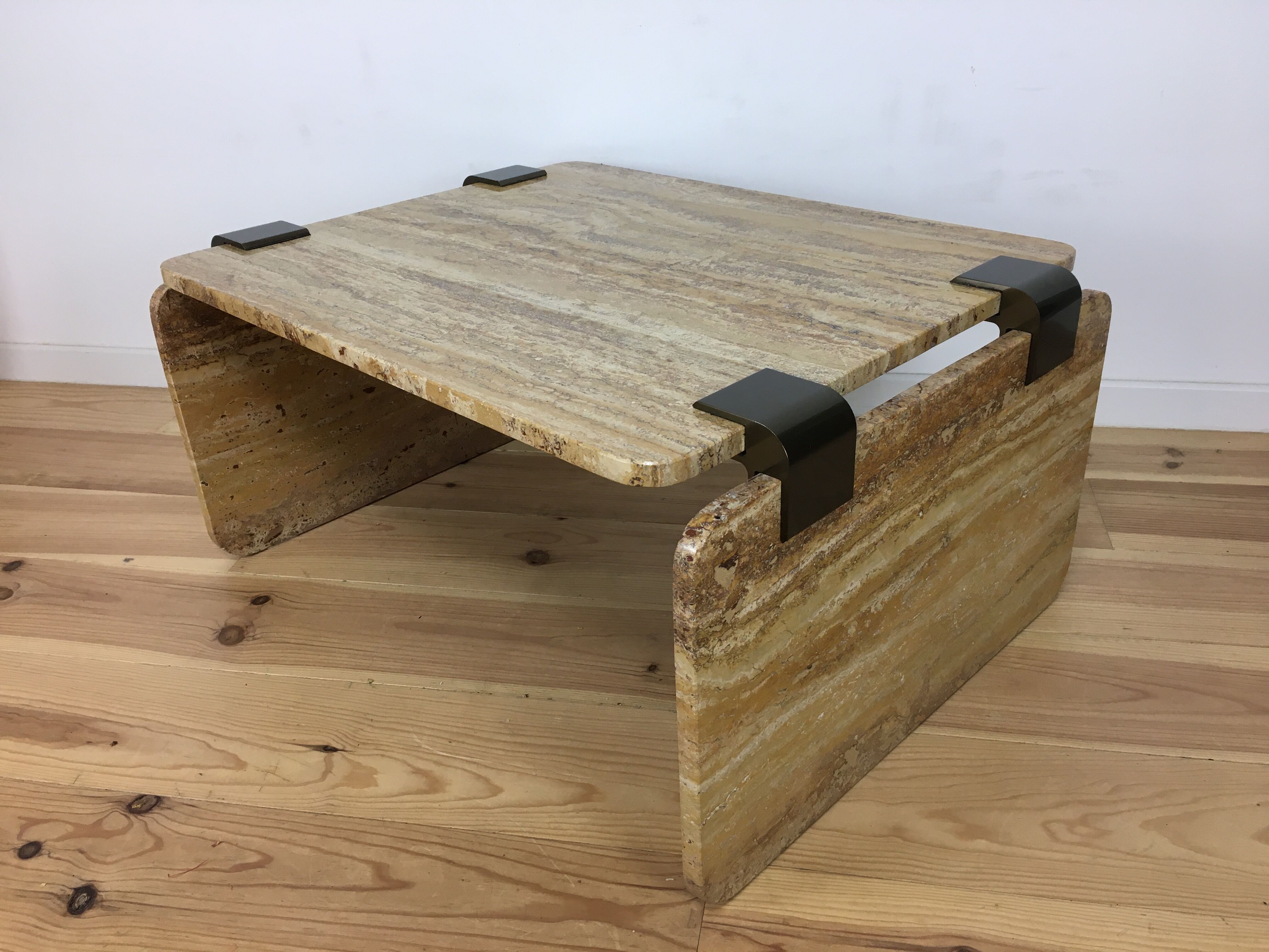 Yellow travertine coffee table, 70/80s