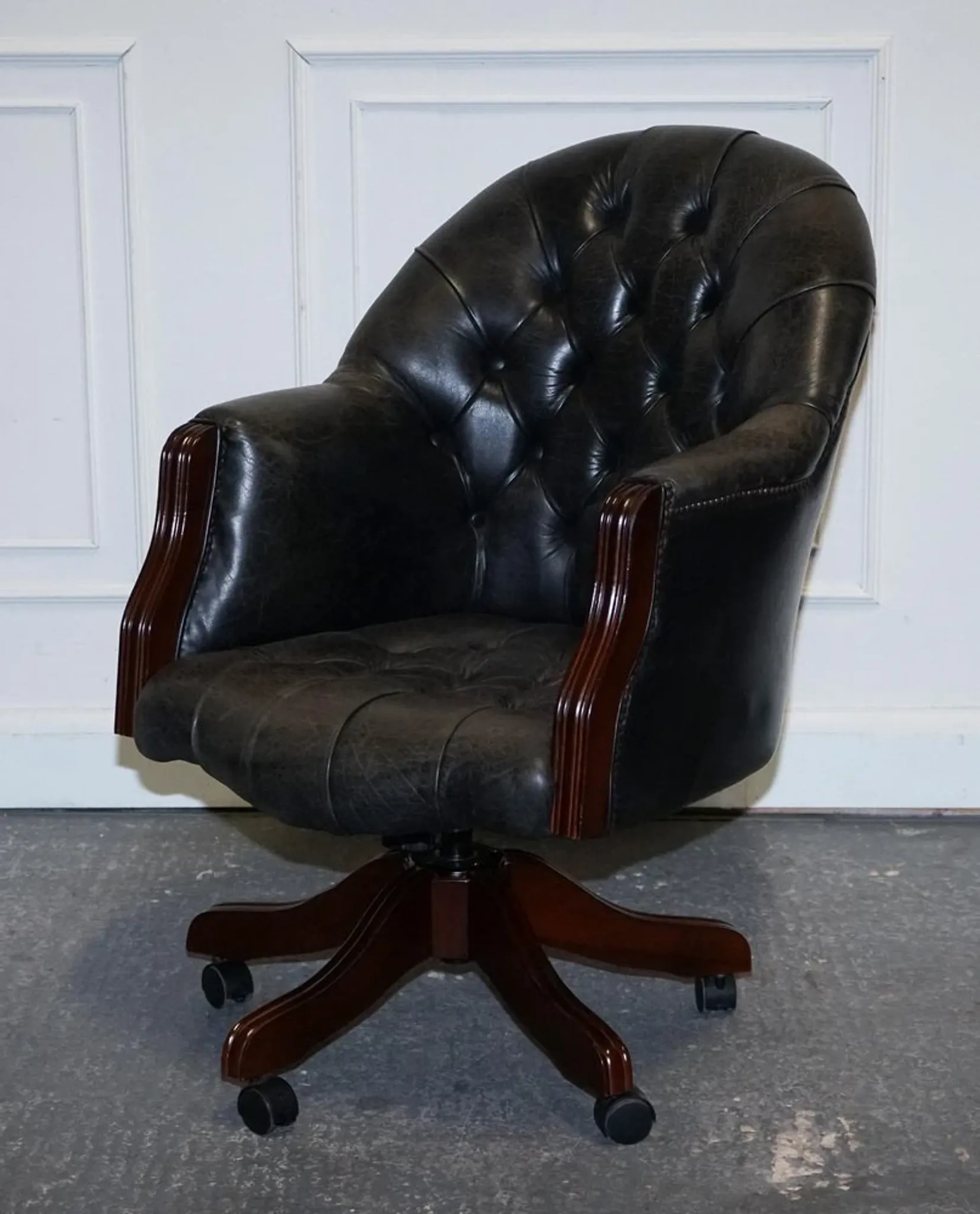 Vintage Chesterfield Chair in Dark Grey Leather