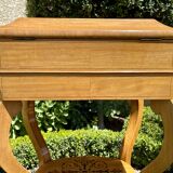 Table à ouvrages en loupe de frêne époque Charles X