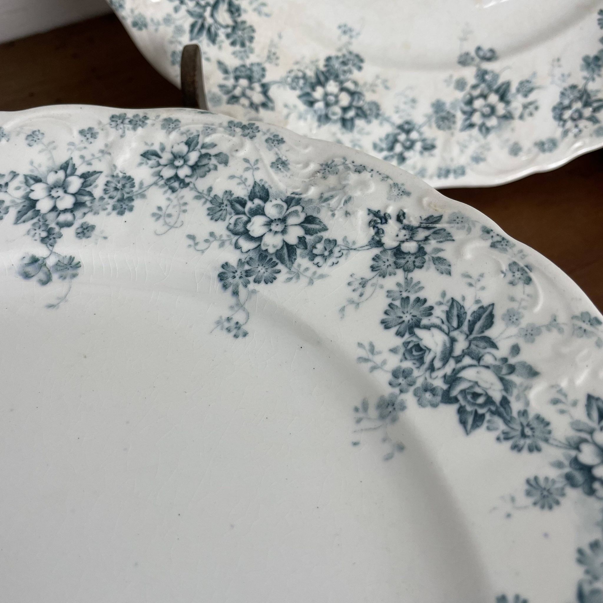 Ensemble de 6 assiettes plates en faïence de Maastricht modèle Clara