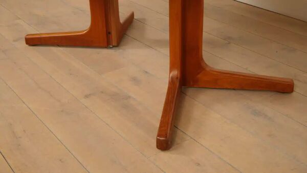 Table à manger ronde vintage   extensible   teck   121-173 cm