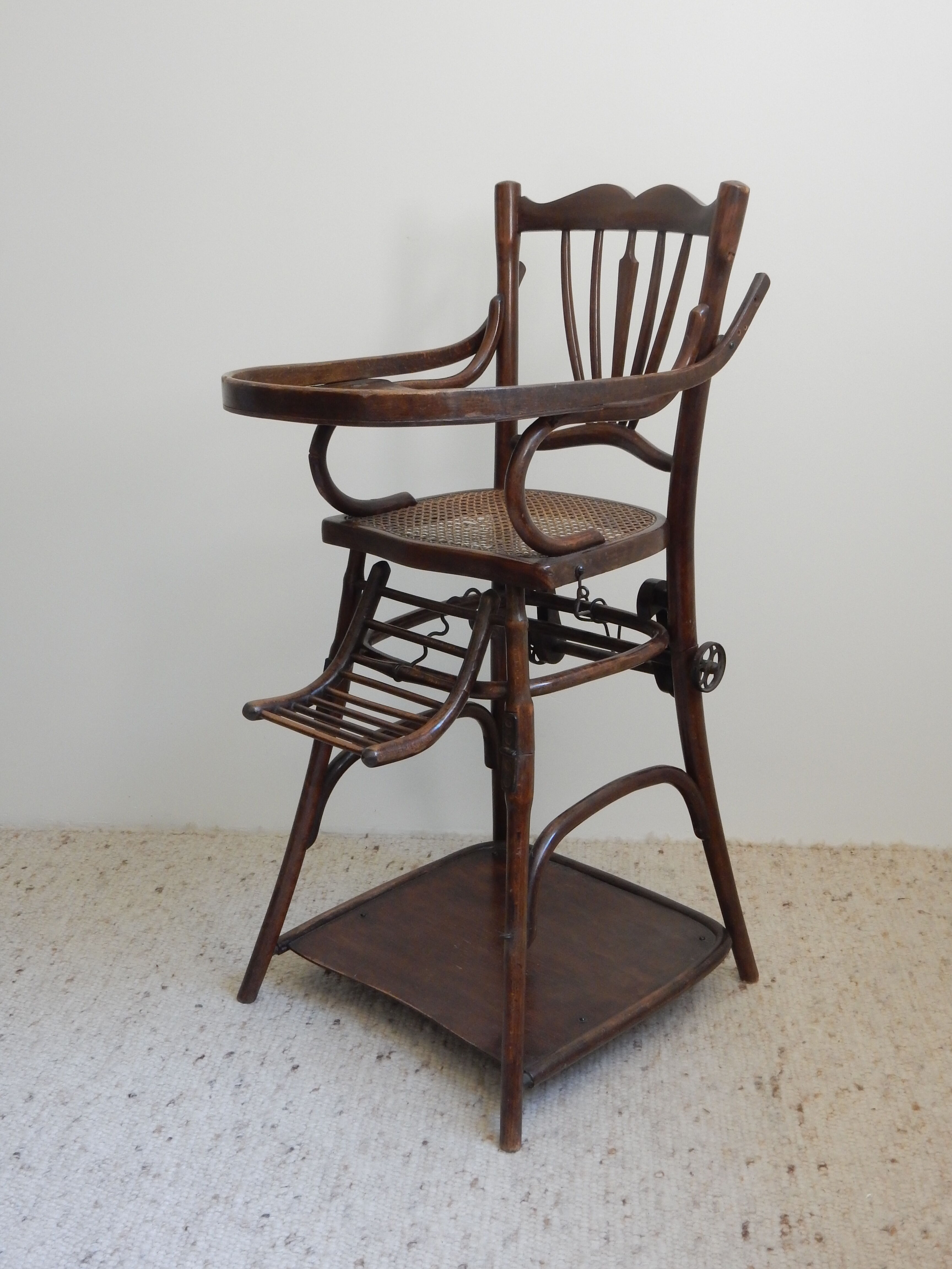 High modular baby chair in early 1900