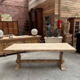 Monastery-style table in solid oak.