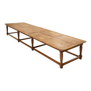 Table monumentale en