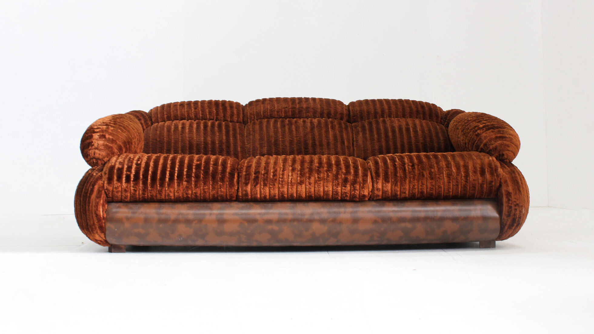 Vintage Italian 3 seater sofa velvet 1970s