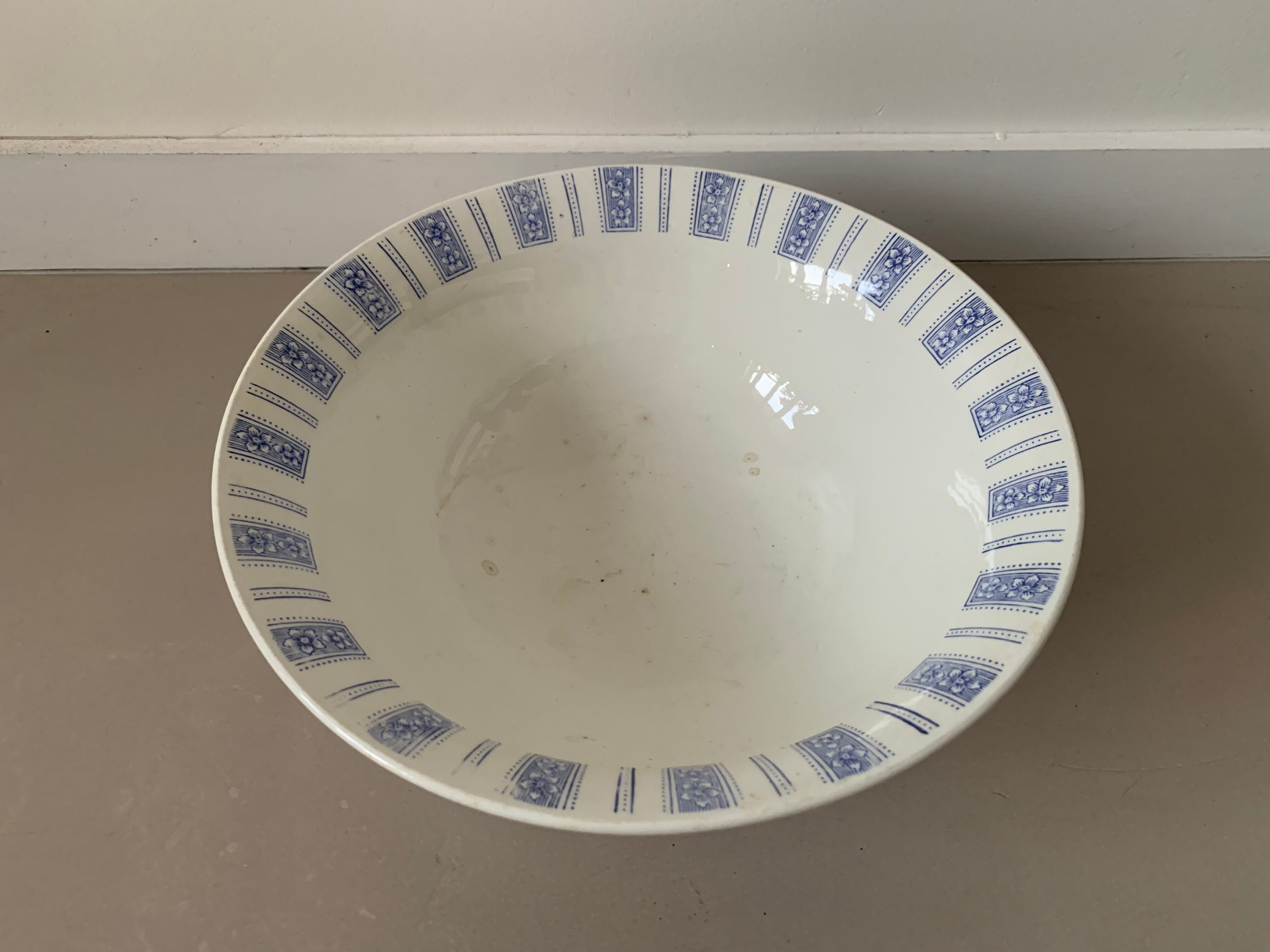 Antique ceramic salad bowl from the Gien factory