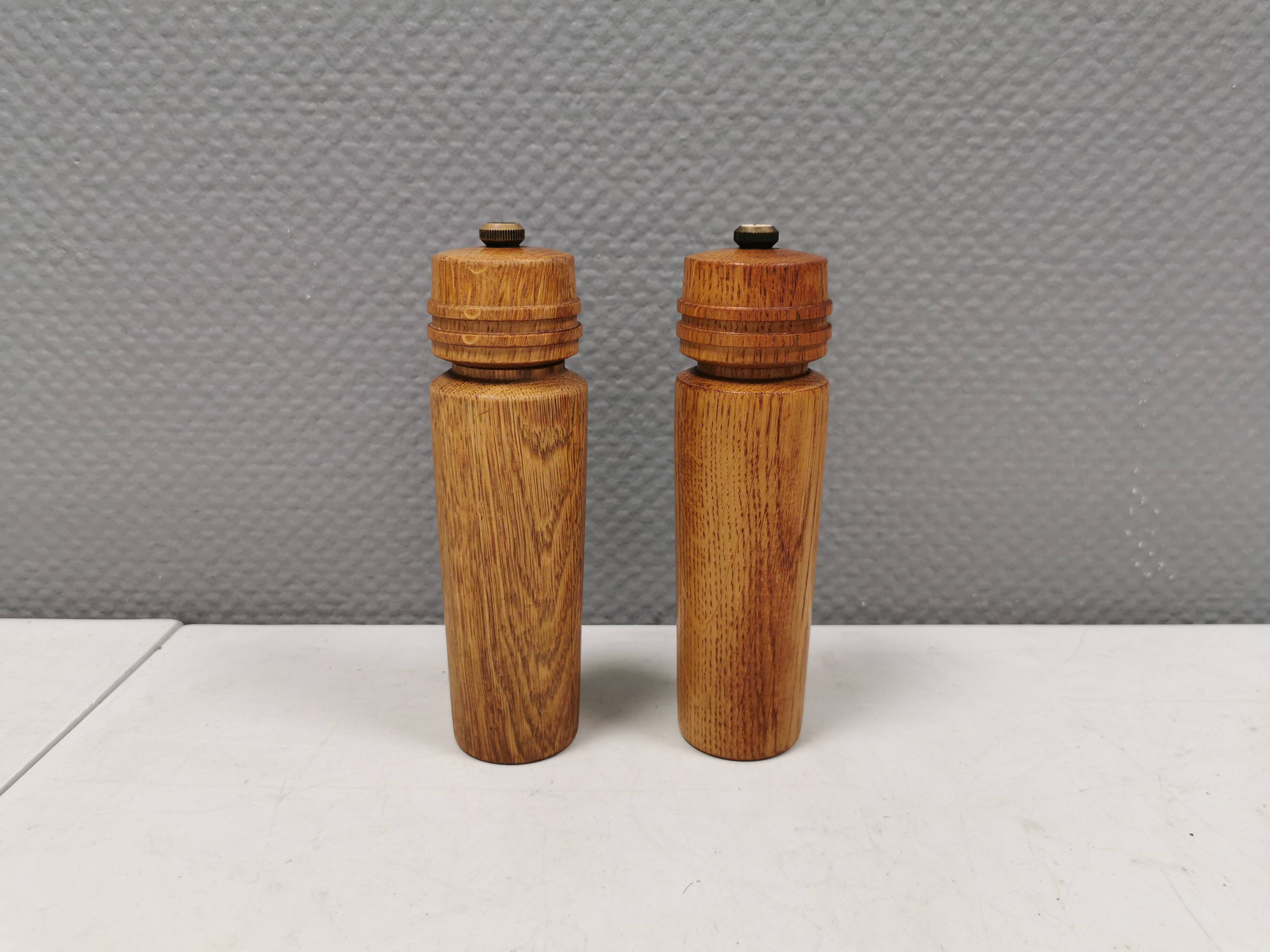 Vintage set of salt and pepper grinders, in oak Denmark 1960s