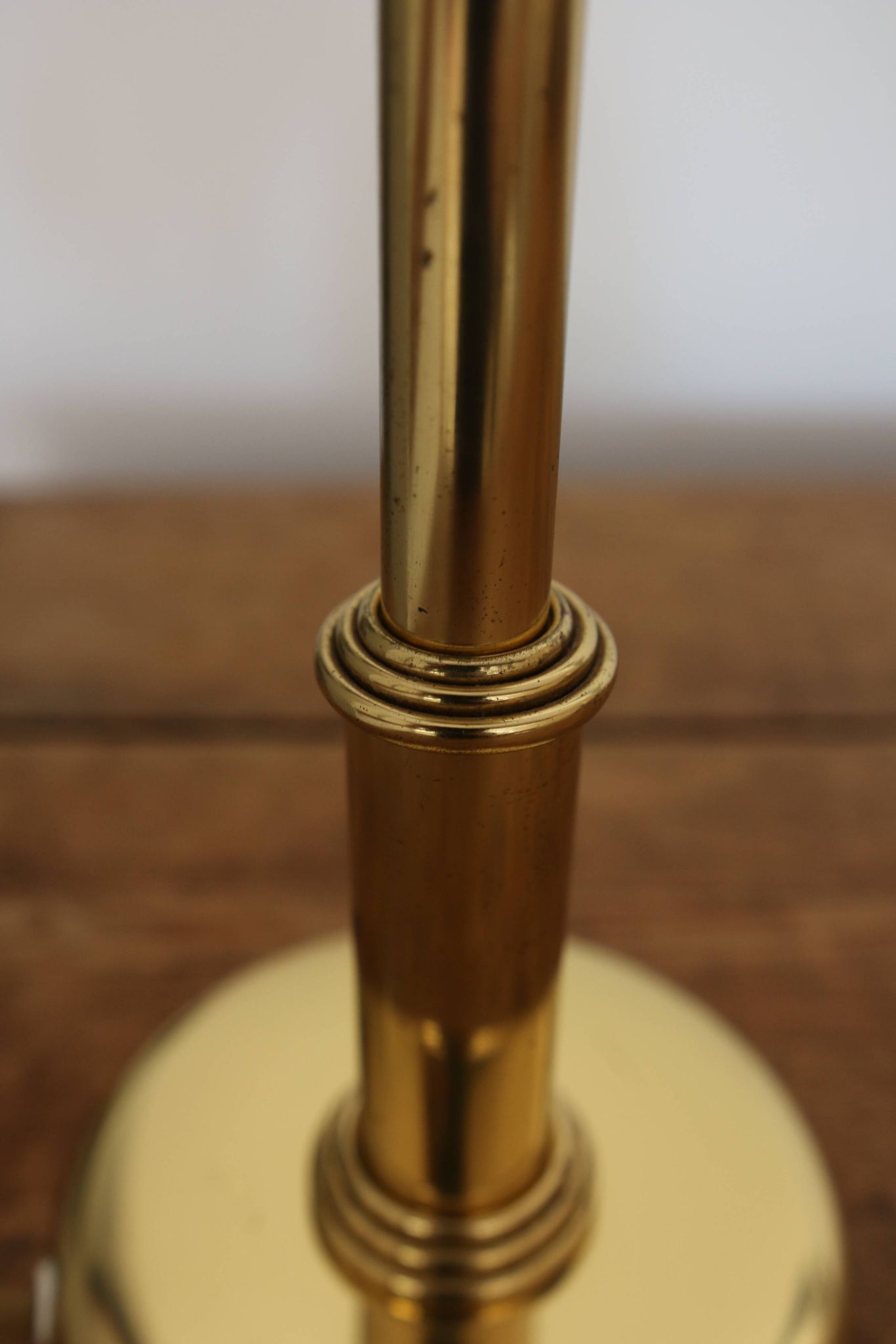 Lampe à poser vintage opaline laiton