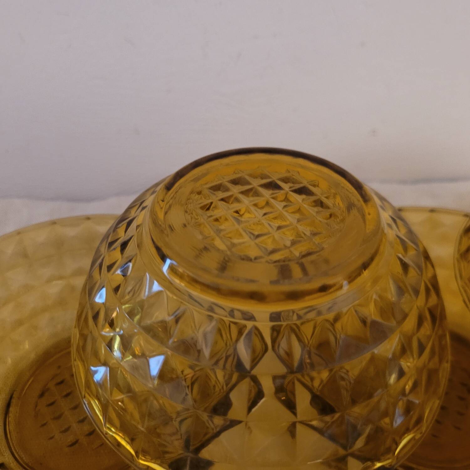 Lot de 5 coupelles en verre ambré pressé à motif nid d’abeille 70's