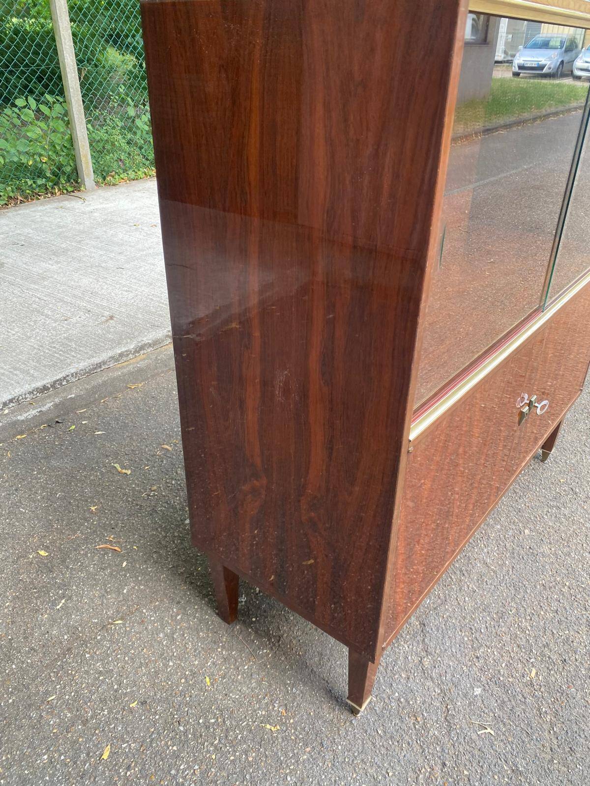 Scandinavian high buffet display cabinet in rosewood from the 1950s.
