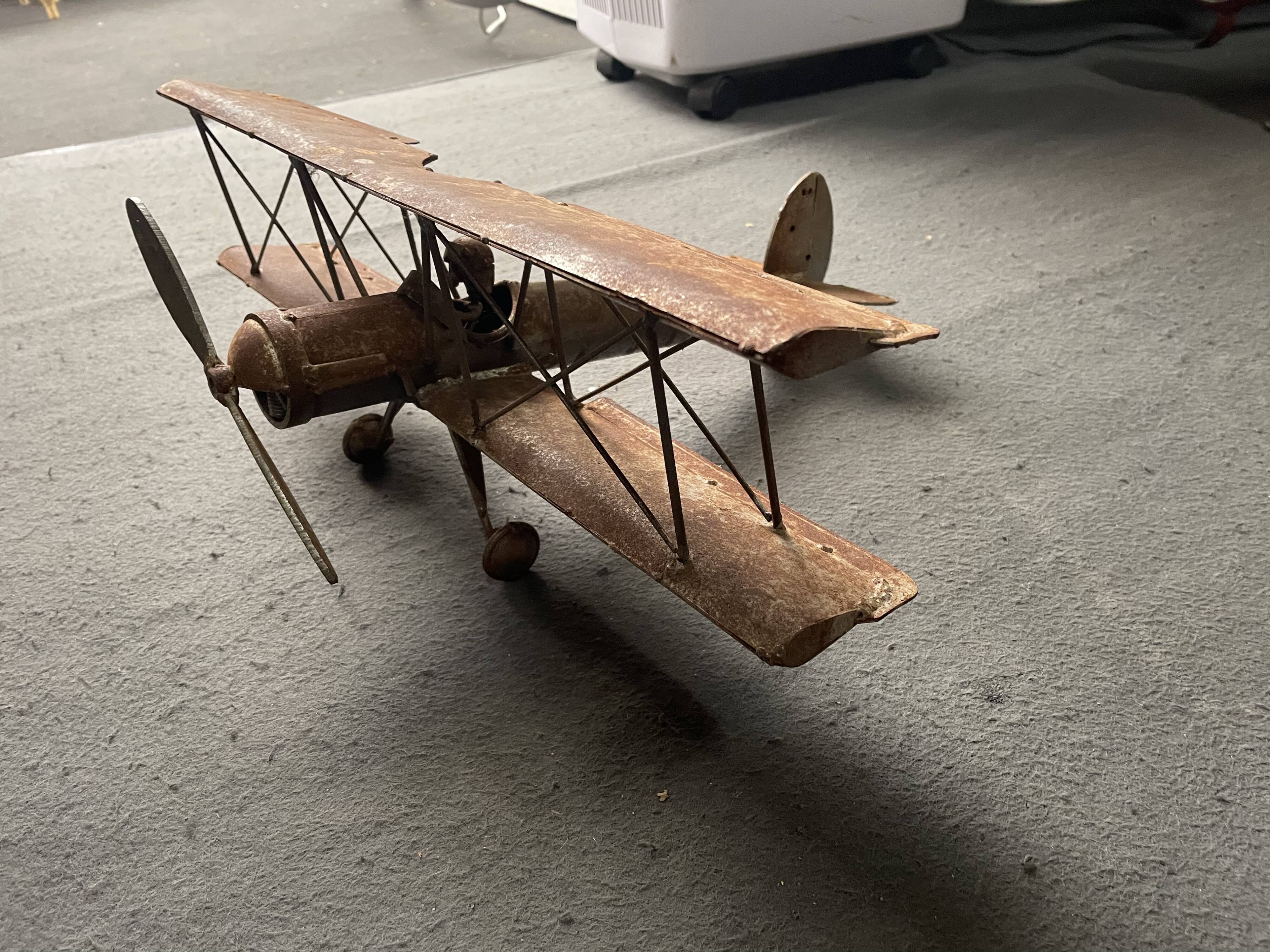 Two-plane metal model