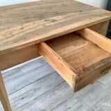 Farm table