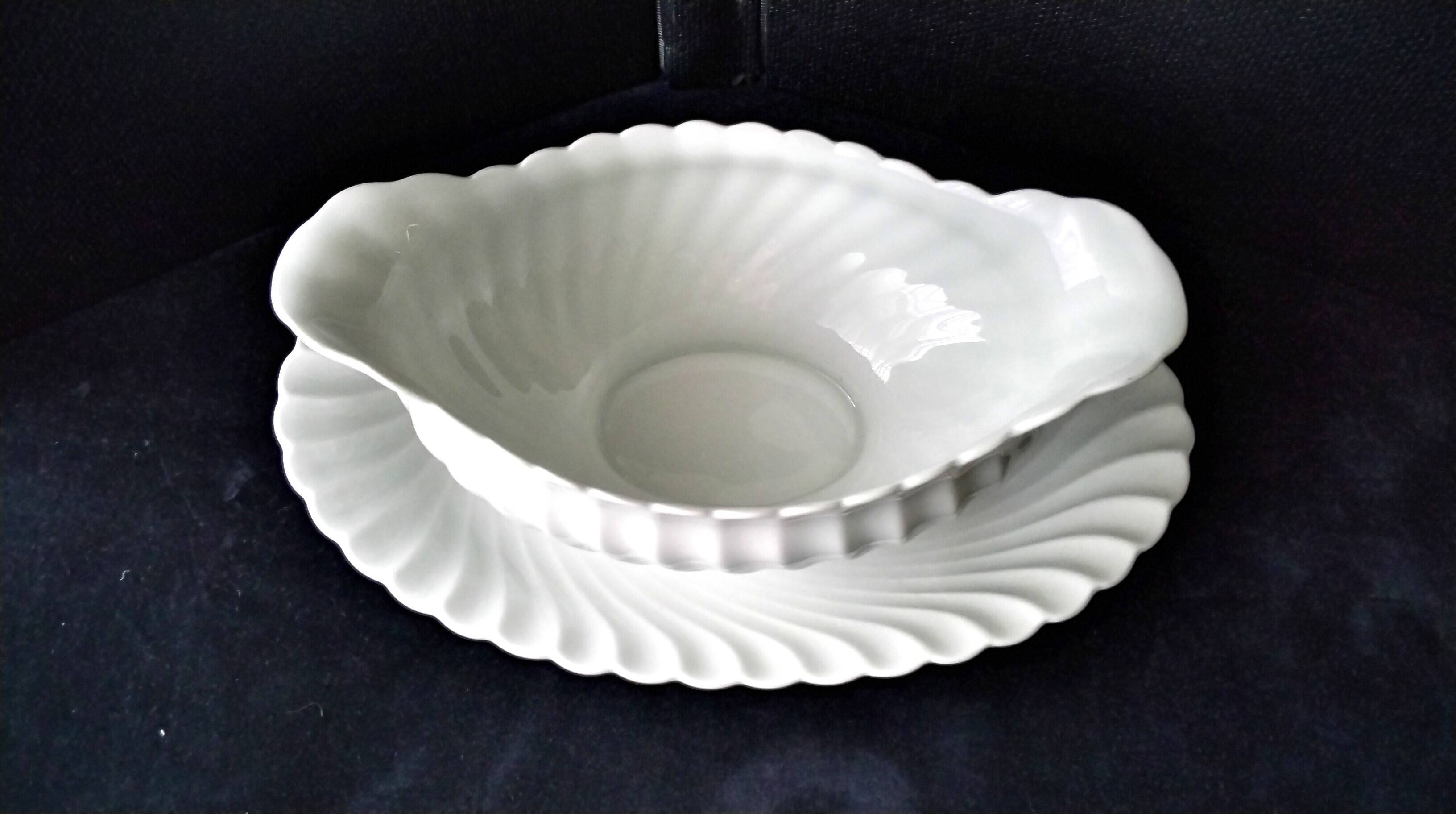 Saucière en porcelaine de Limoges  Haviland  Modèle "Torse "