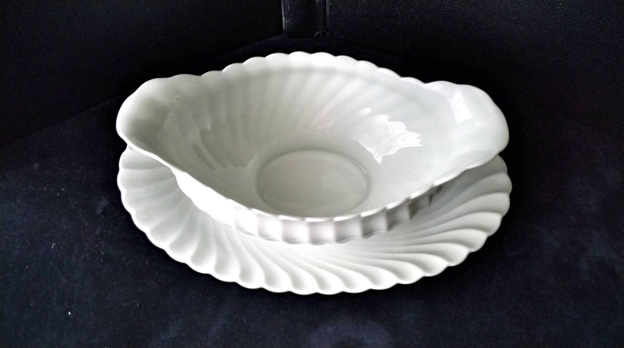 Limoges porcelain sauce boat Haviland Model "Torse"