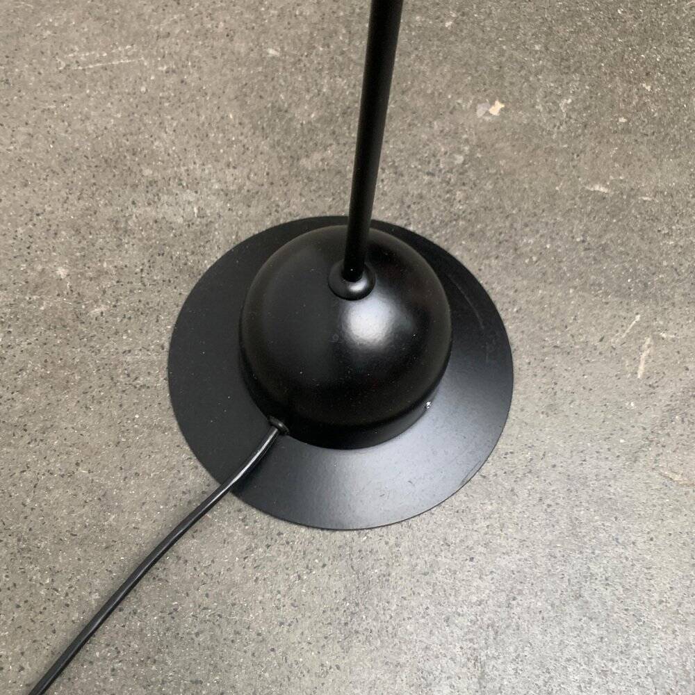 Postmodern German floor lamp from the 1980s by Aro Leuchten.
