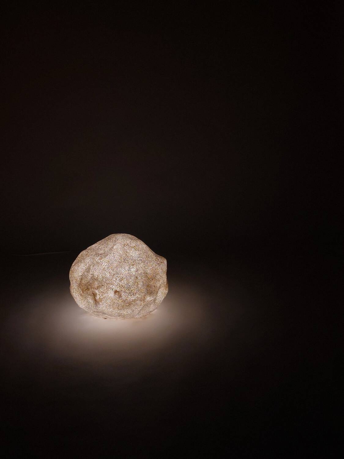Moon Rock lamp vintage mid-century by Leola Lighting