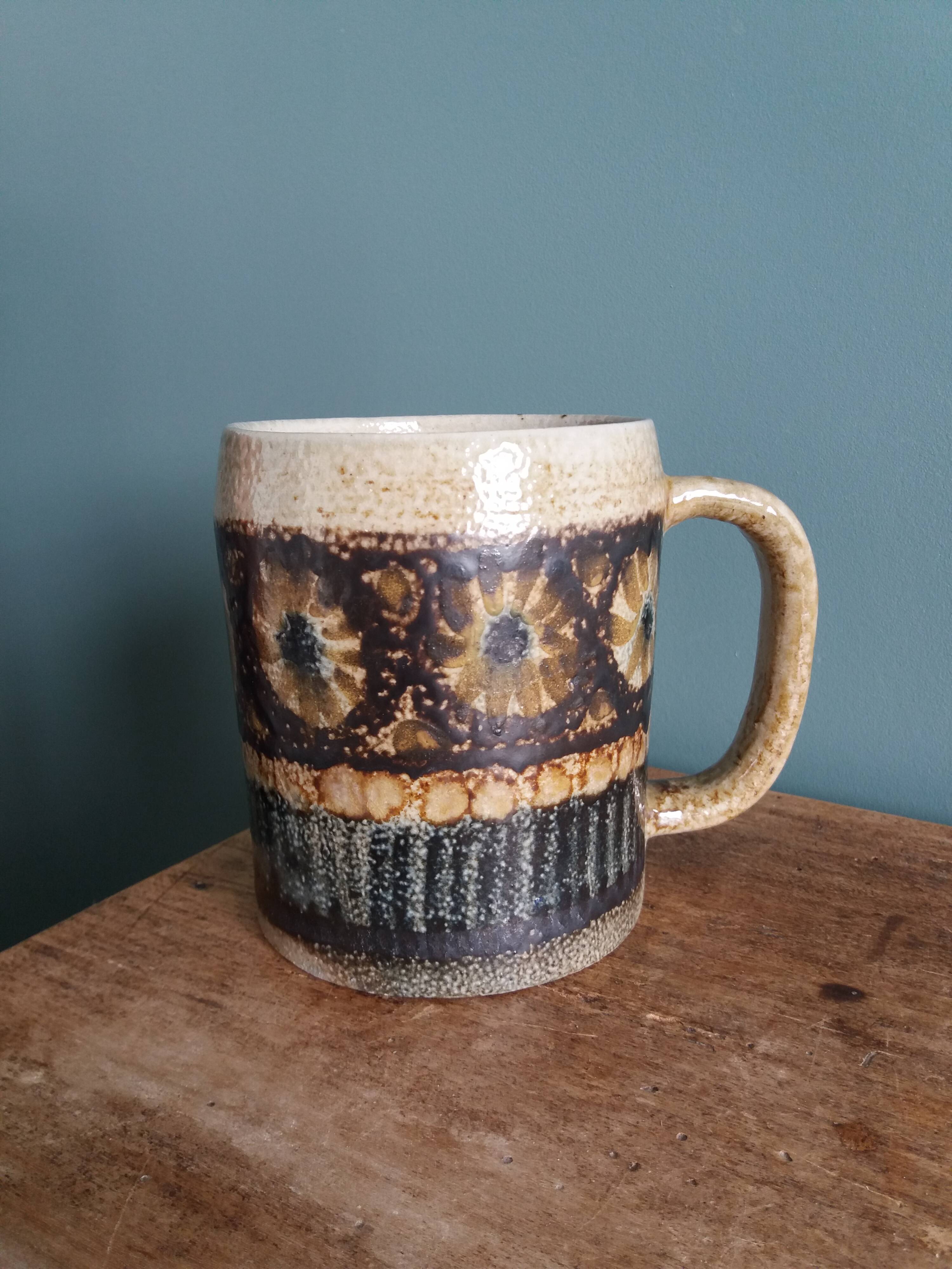 Jean-Claude Courjault sandstone mug