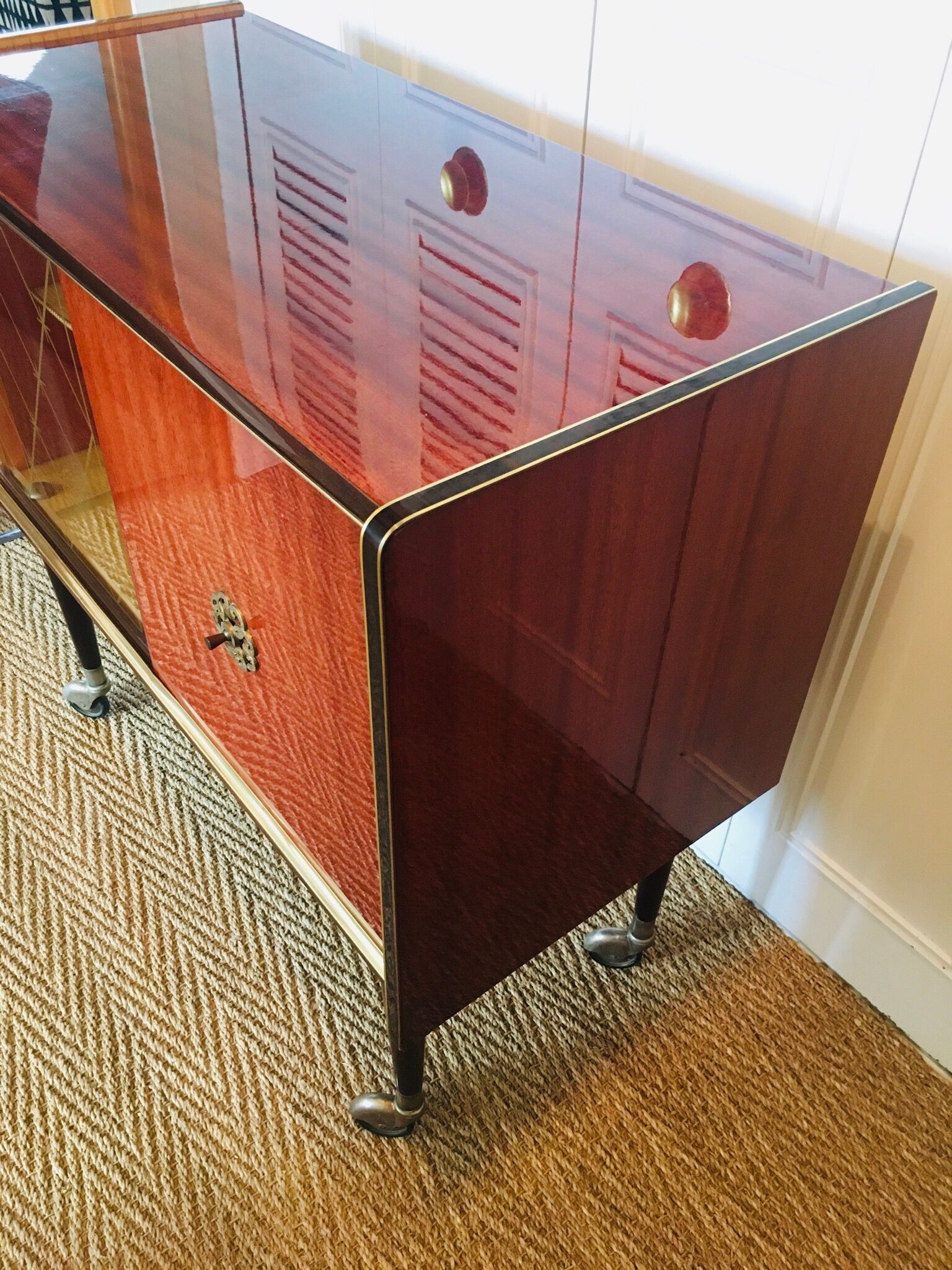 Furniture bar - 60s roller buffet