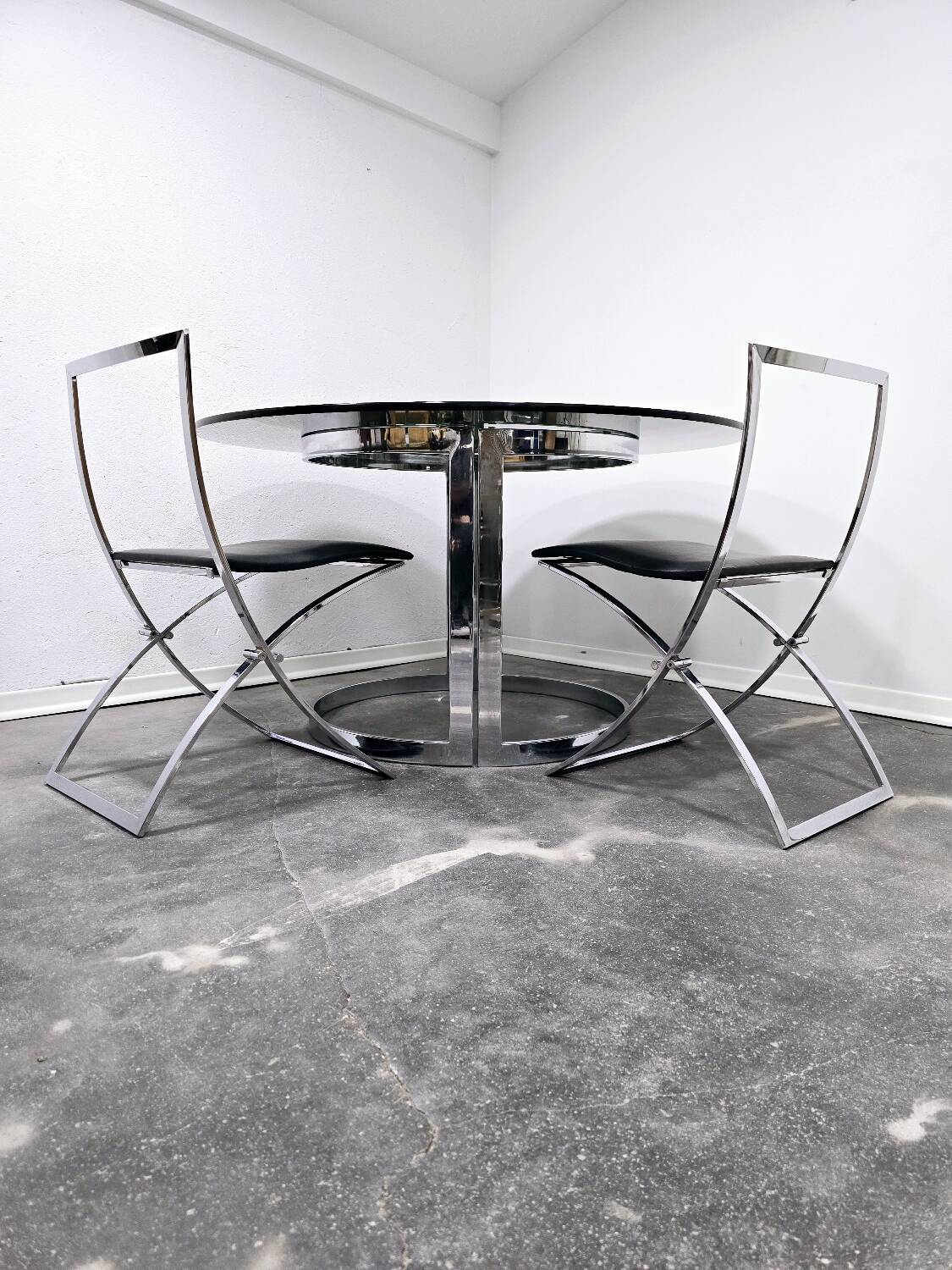 Table de salle à manger Vittorio Introini avec chaises Cuneo 1970