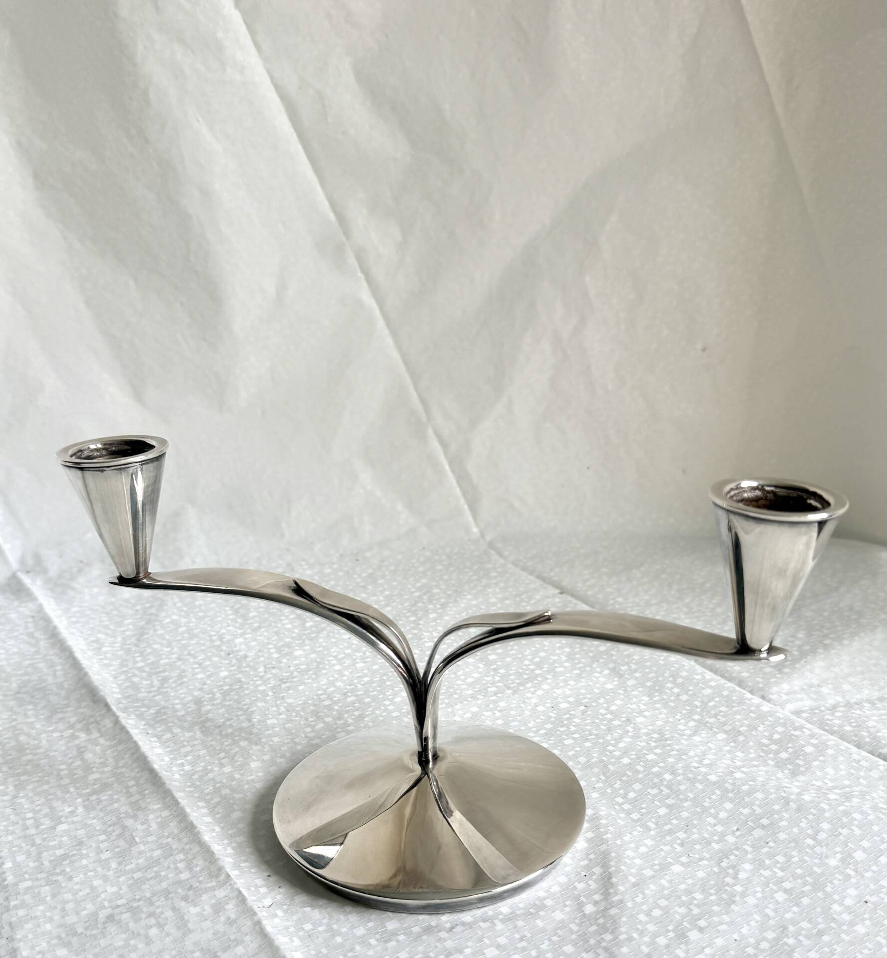 Bougeoir double en argent massif de style Art Déco danois