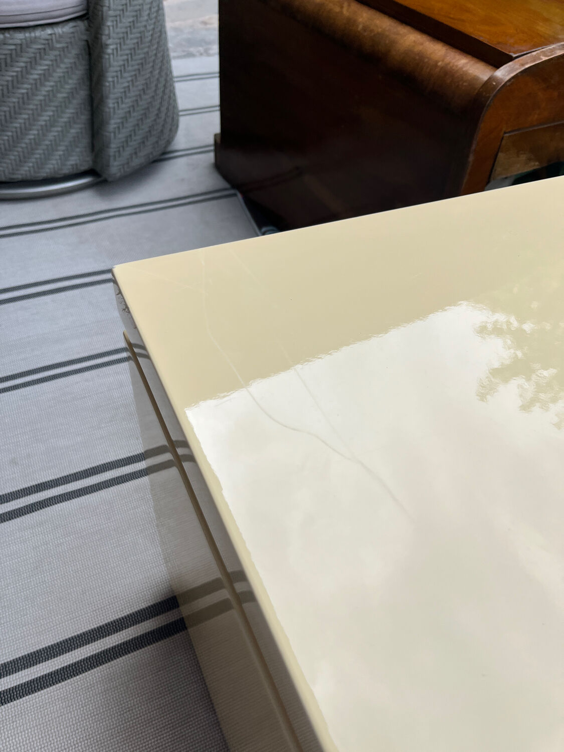 Vintage Bedside Table Jean-Claude Mahey - Beige Lacquer & Brass (Year)