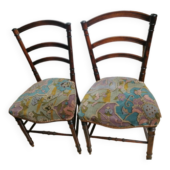 Set of 2 old chairs