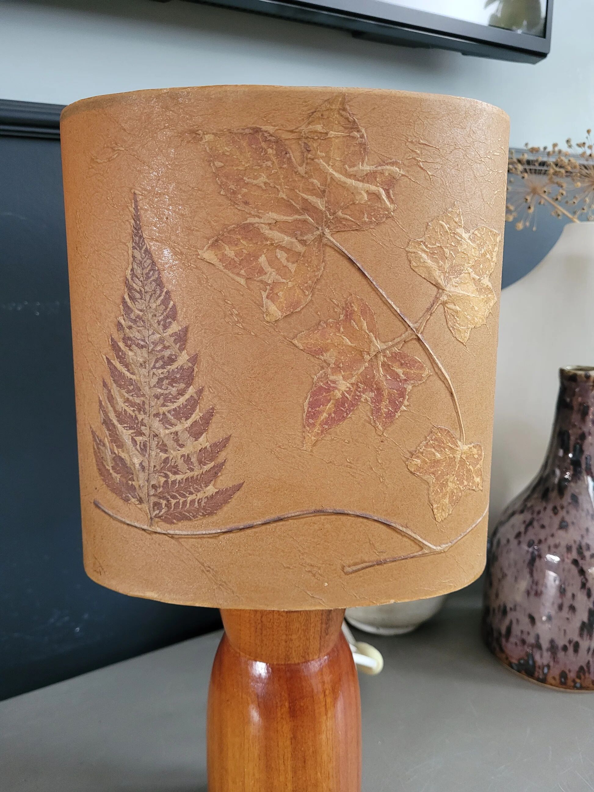 Table lamp with wooden base - dried flowers shade - Ref 1004