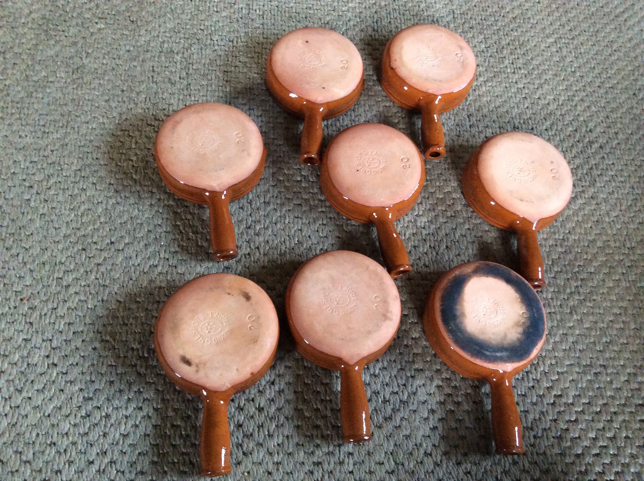 Series of 8 ramekins