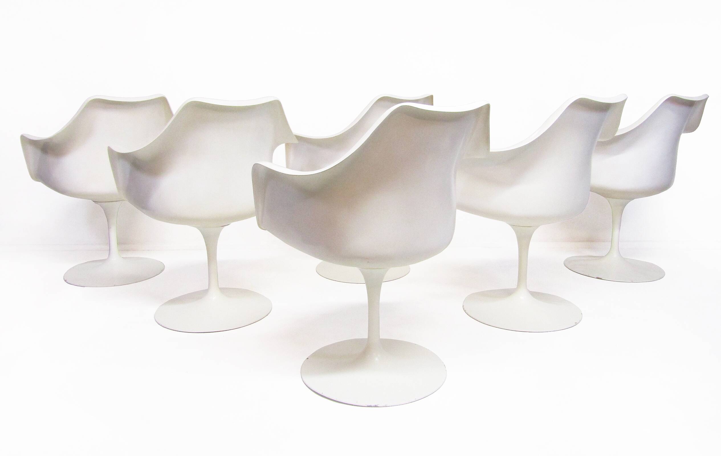 1970s Space-Age Tulip Dining Table & Six Chairs Set by Eero Saarinen for Knoll