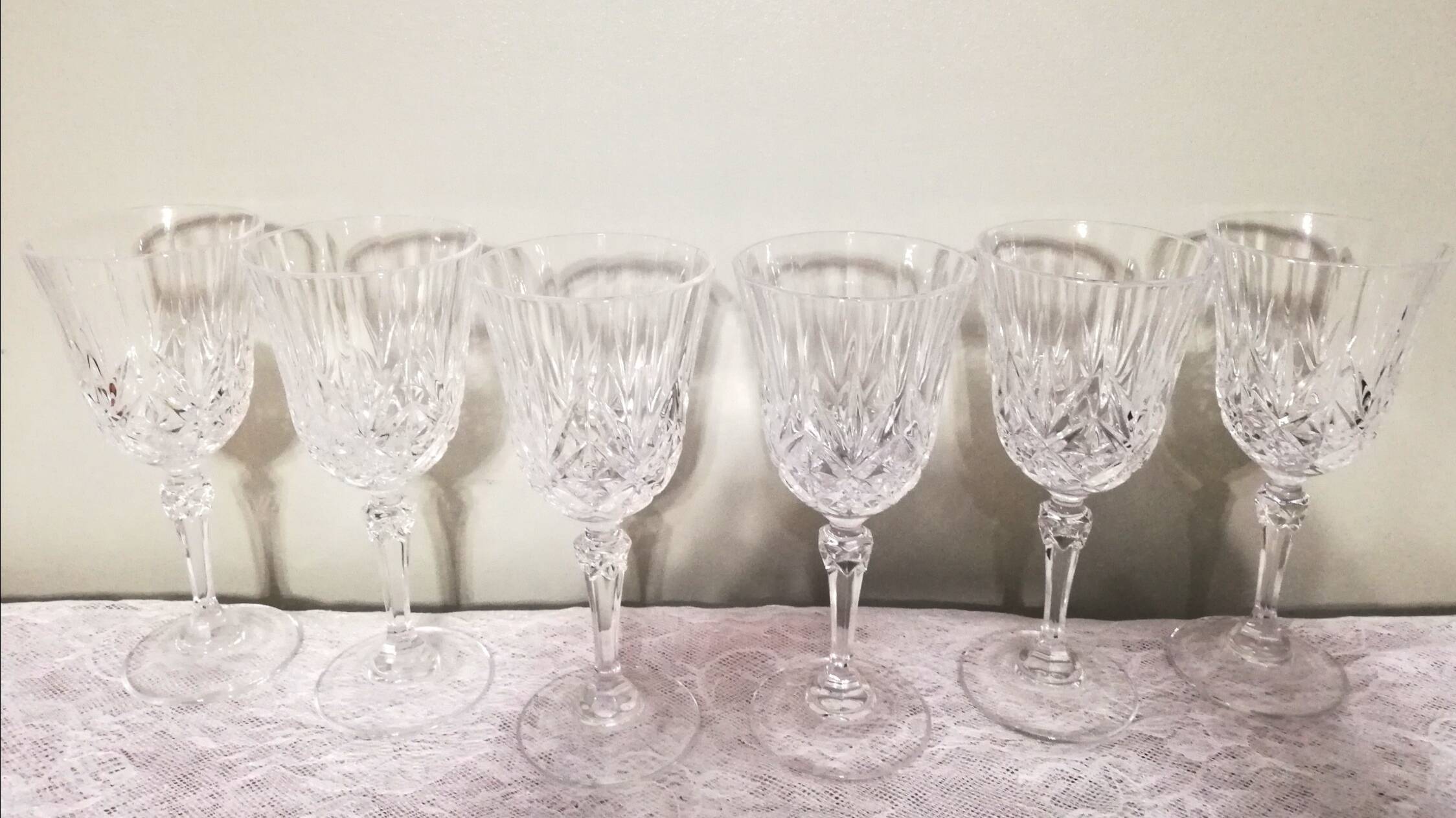 6 crystal wine glasses