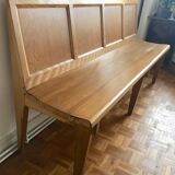 Station in oak bench