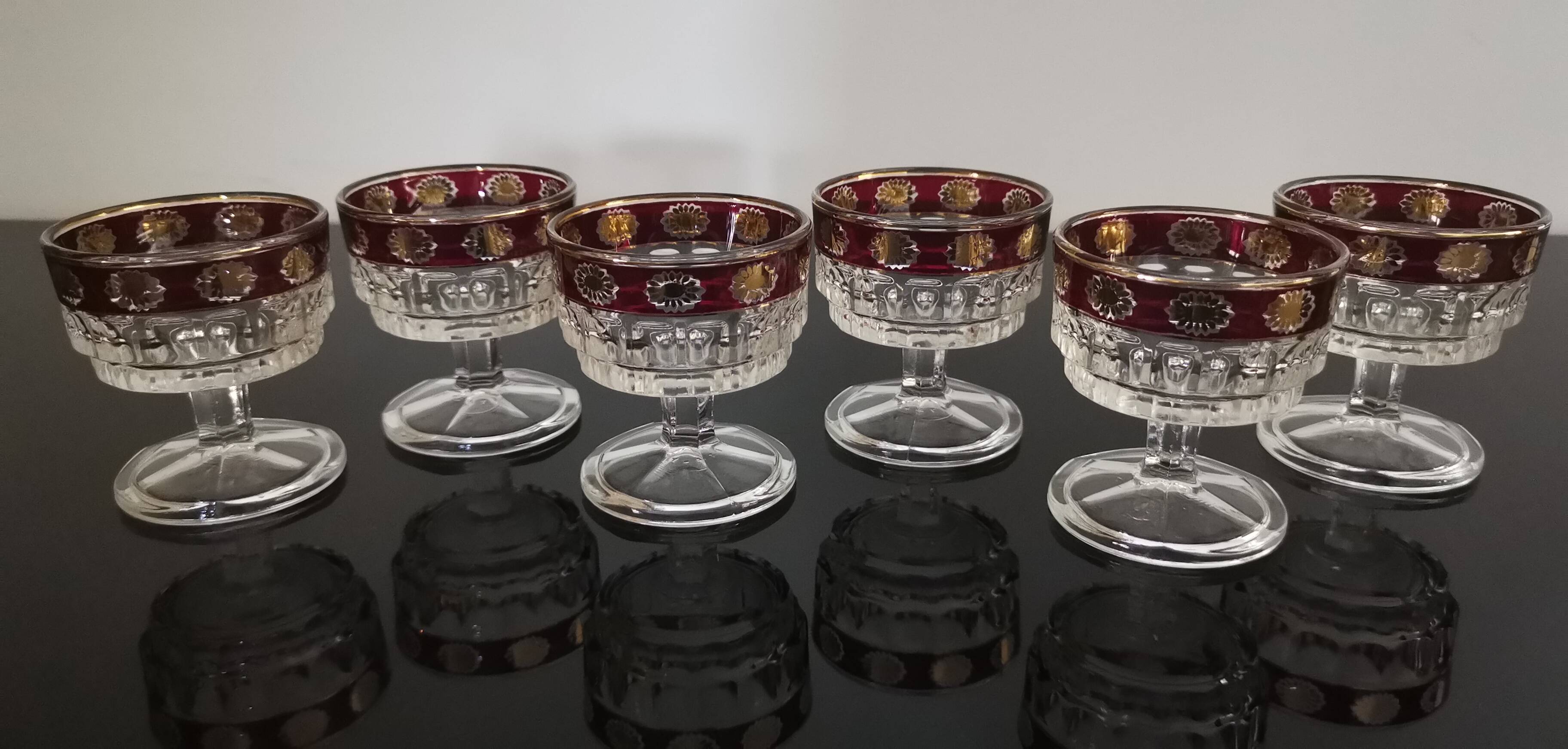 6 stemmed glasses Made in Italy