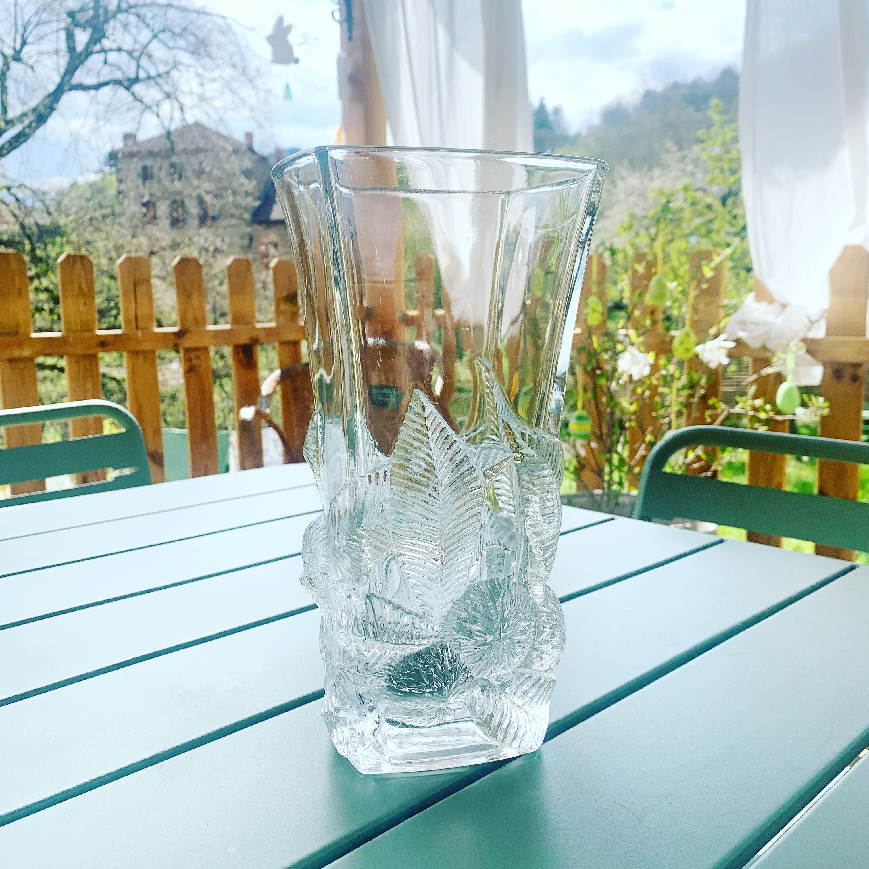 Vase vintage en relief