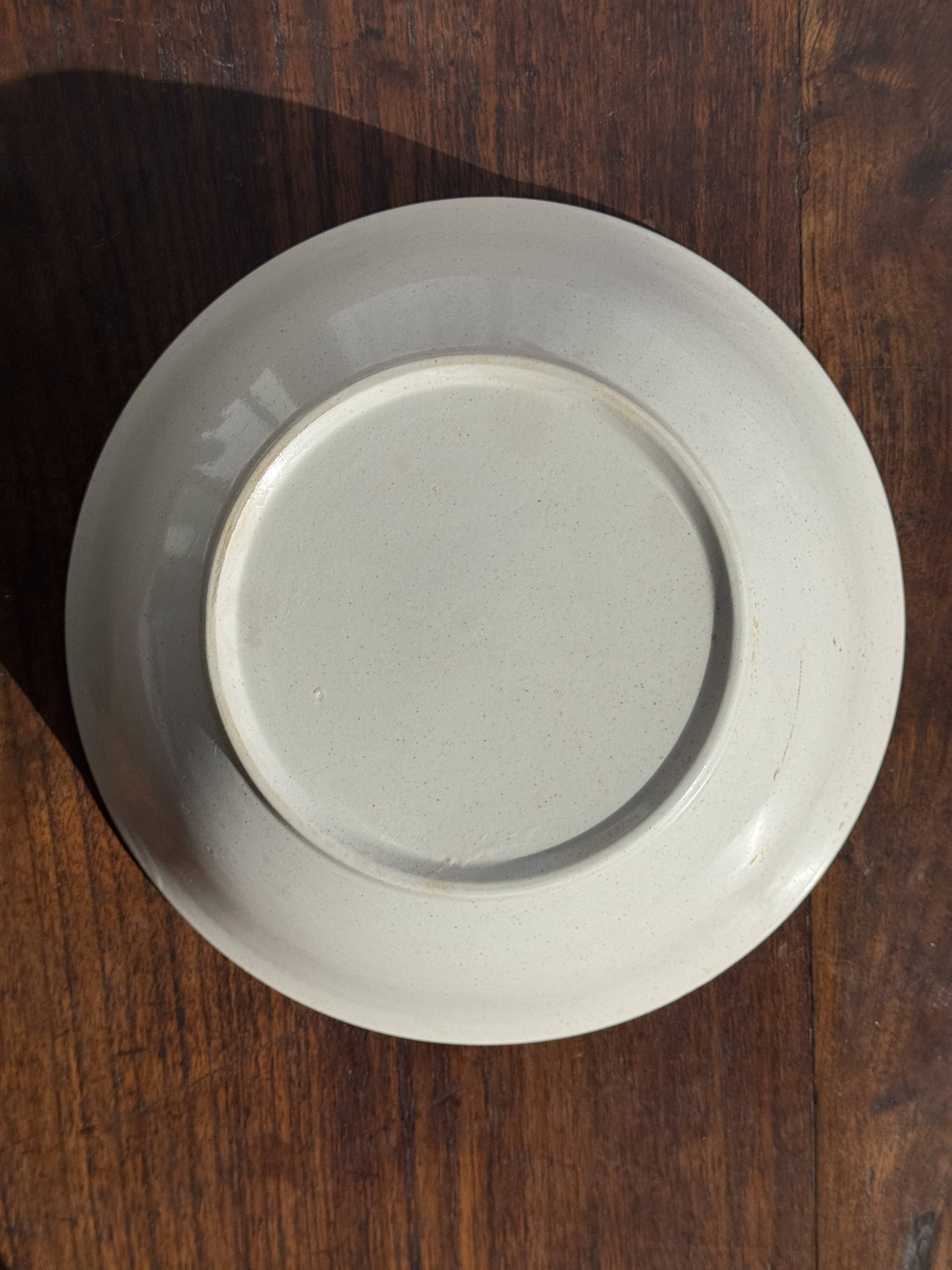 Set of a salad bowl and a vintage brown circular dish D28.