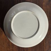 Lot d'un saladier et un plat circulaire frise marron vintage D28
