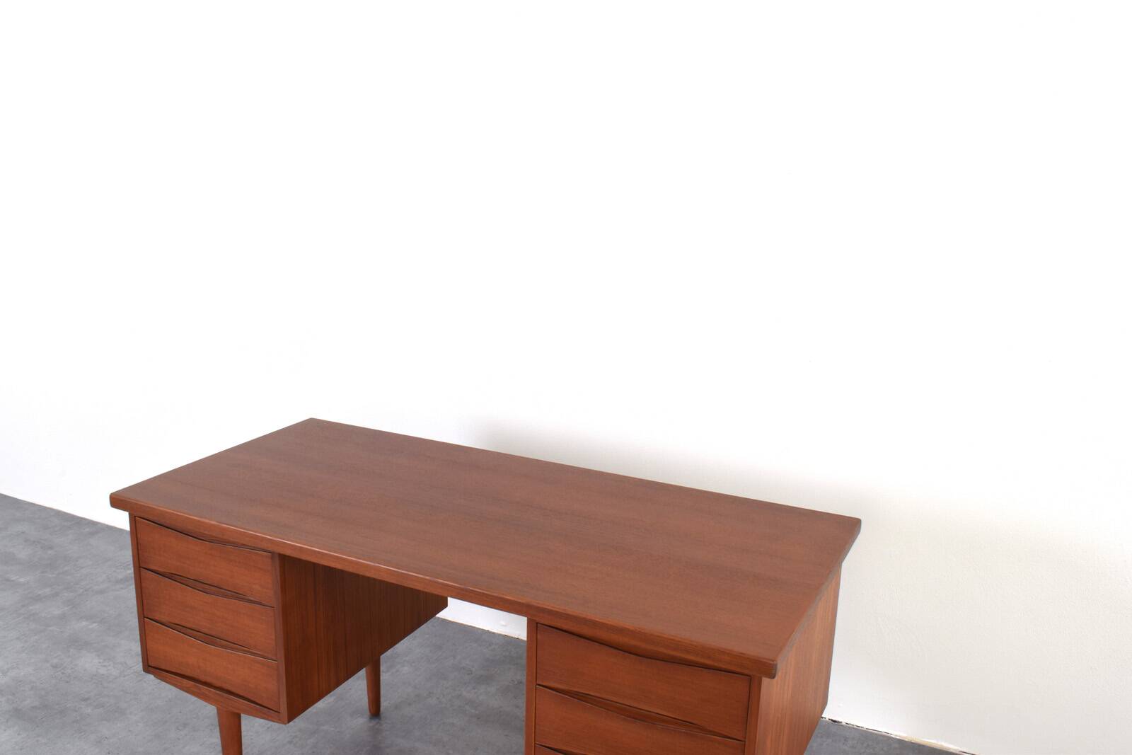 Mid-Century Teak Desk by Fredrik Kayser for Skeie Møbler, 1960s.