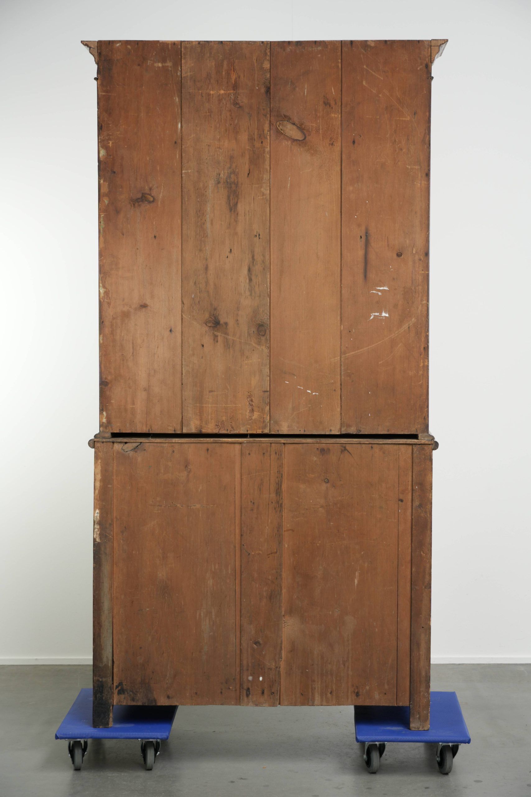 Antique English oak buffet/bookcase from 19th century with original glass