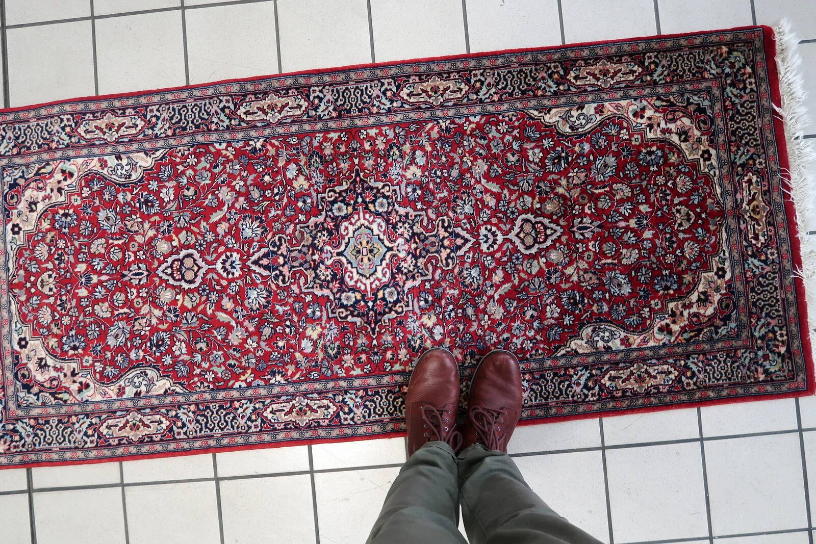 Tapis persan Kashan vintage fait main 76 cm x 179 cm, années 1960