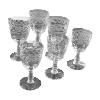 6 Verres anciens en cristal gravé