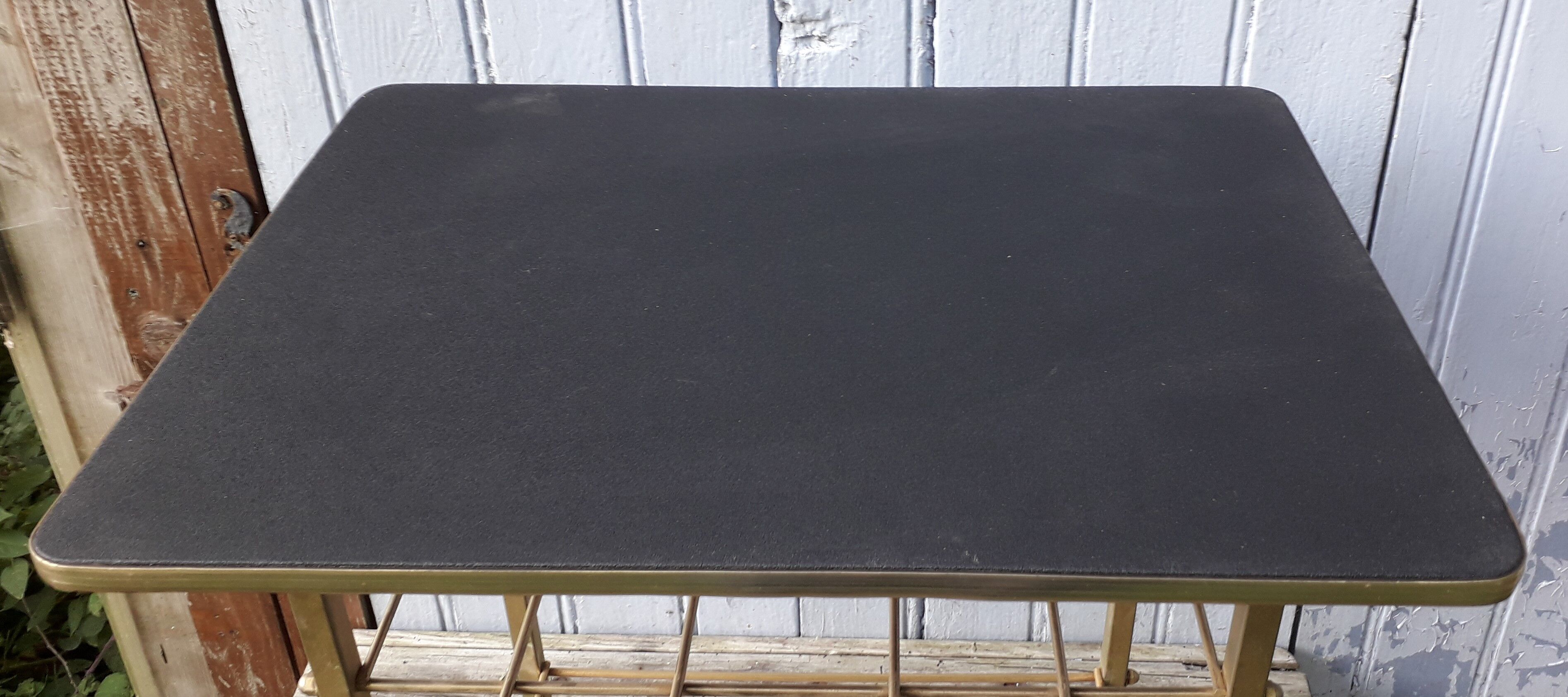 Desserte-vinyl holder