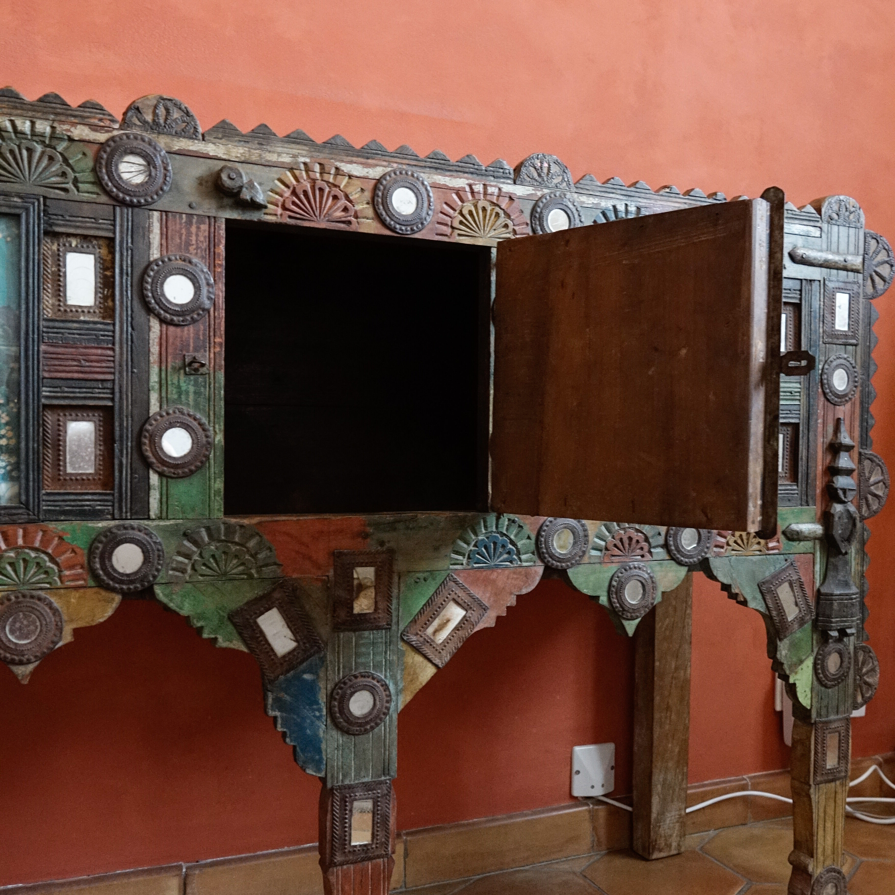 Ancient indian furniture Damchiya