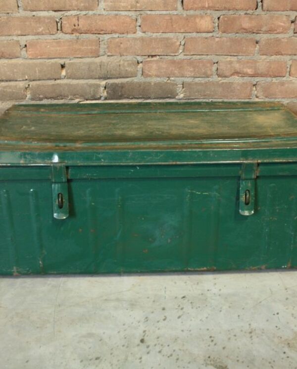 Cantine militaire verte