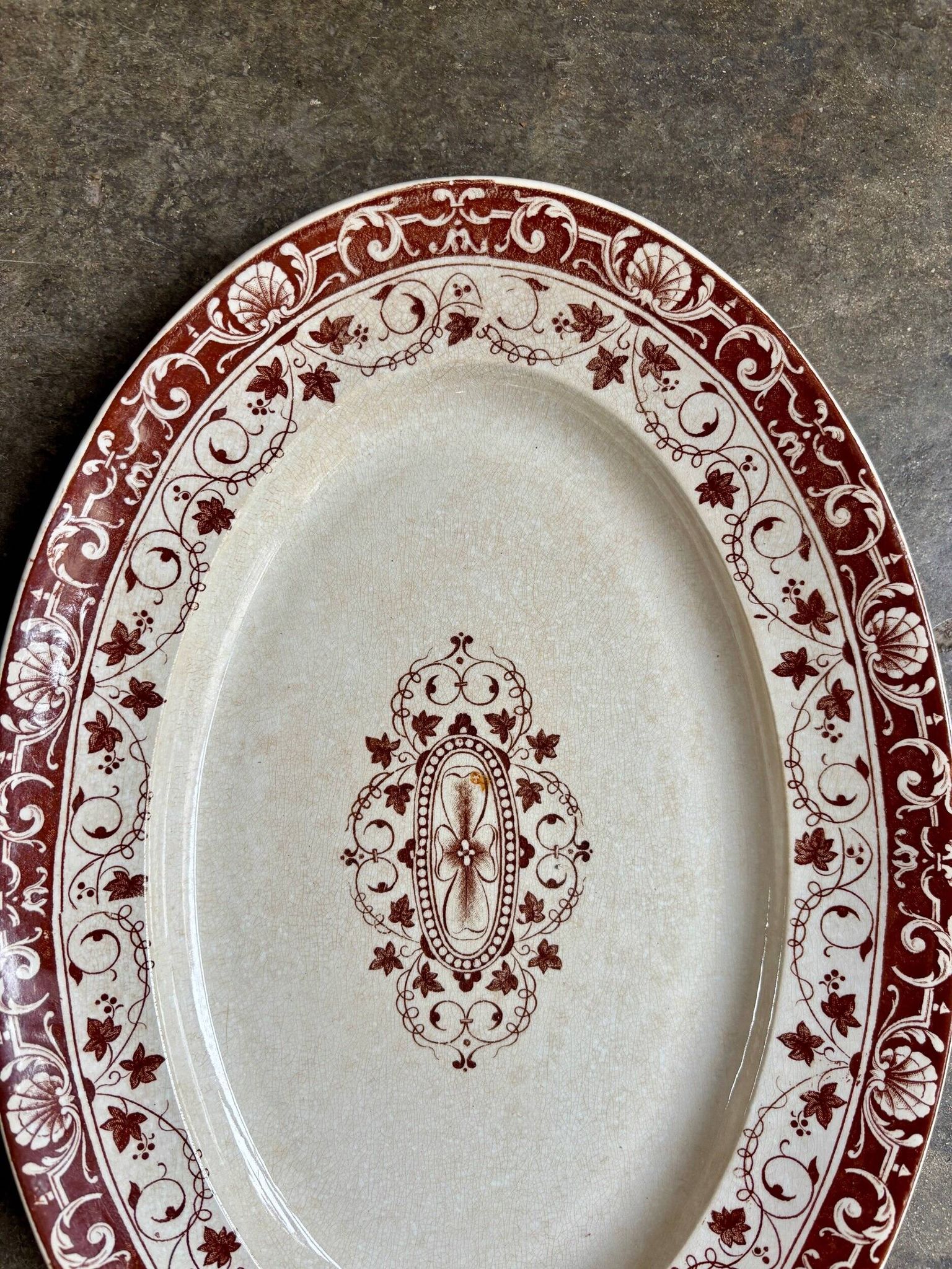 Jules Vieillard oval dish - Bordeaux in iron earth, "Louis XV" service
